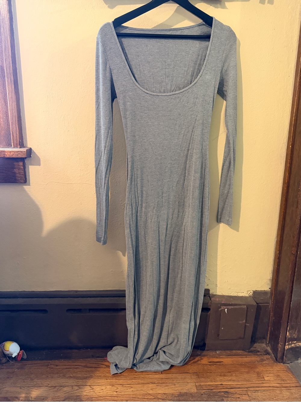 Umi Scoop Neck Long Sleeve Maxi Dress in Heather Gray